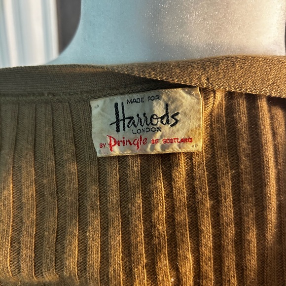 Harrods Cashmere Camel Ribbed V-Neck Button-Front Cardigan - Picture 7 of 7